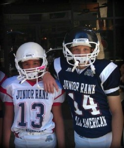 385841_10150472451458884_778353883_8802289_2072364832_n izzy araiza junior rank academic all american game